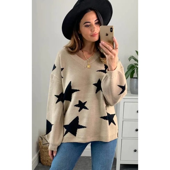 Boutique Sweaters - Boutique Oversized V-Neck Star Sweater